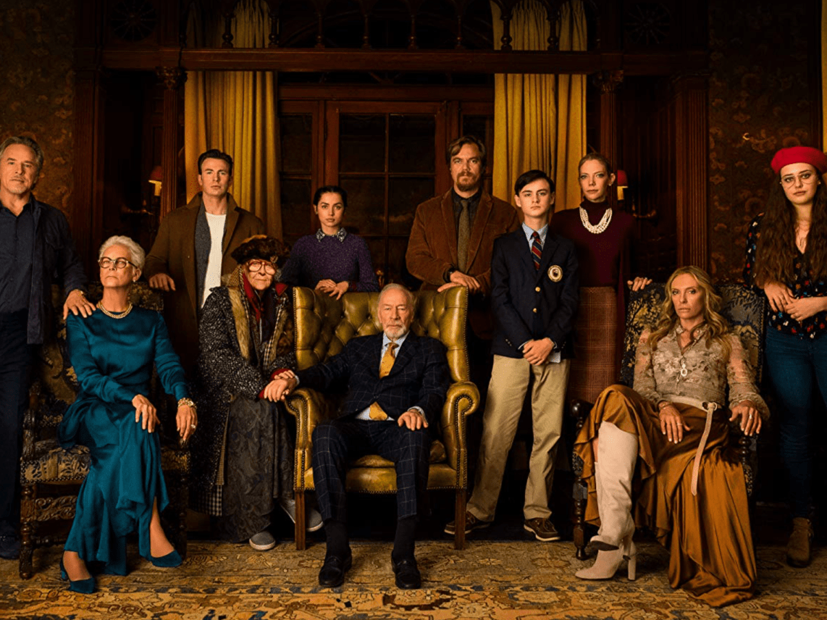 ‘Puñales por la espalda’: la película que mejora la versión del Cluedo