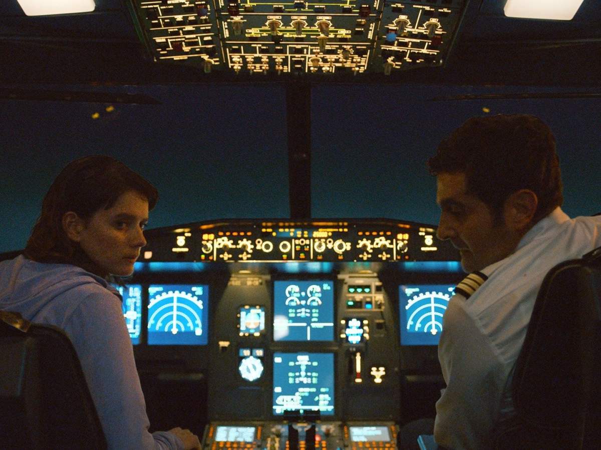 ‘Into the night’: apartar los prejuicios para sobrevivir en equipo